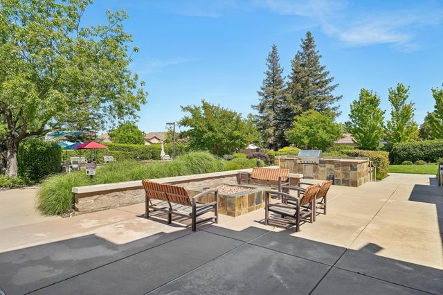2241 Coryton Ln, Roseville, CA 95747