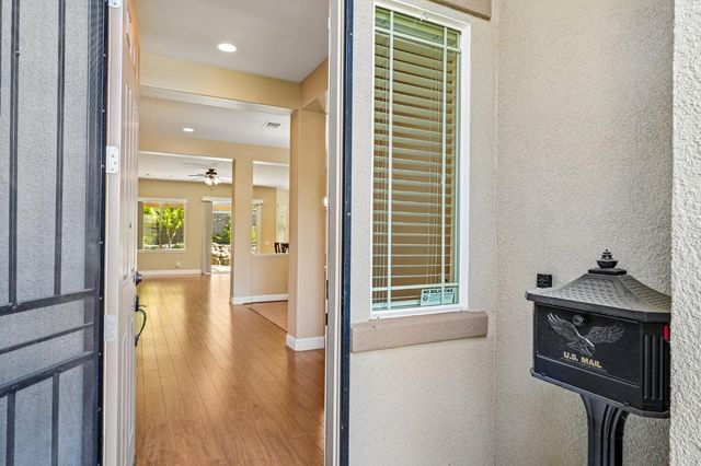 2241 Coryton Ln, Roseville, CA 95747