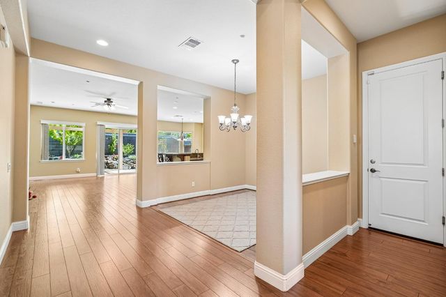 2241 Coryton Ln, Roseville, CA 95747