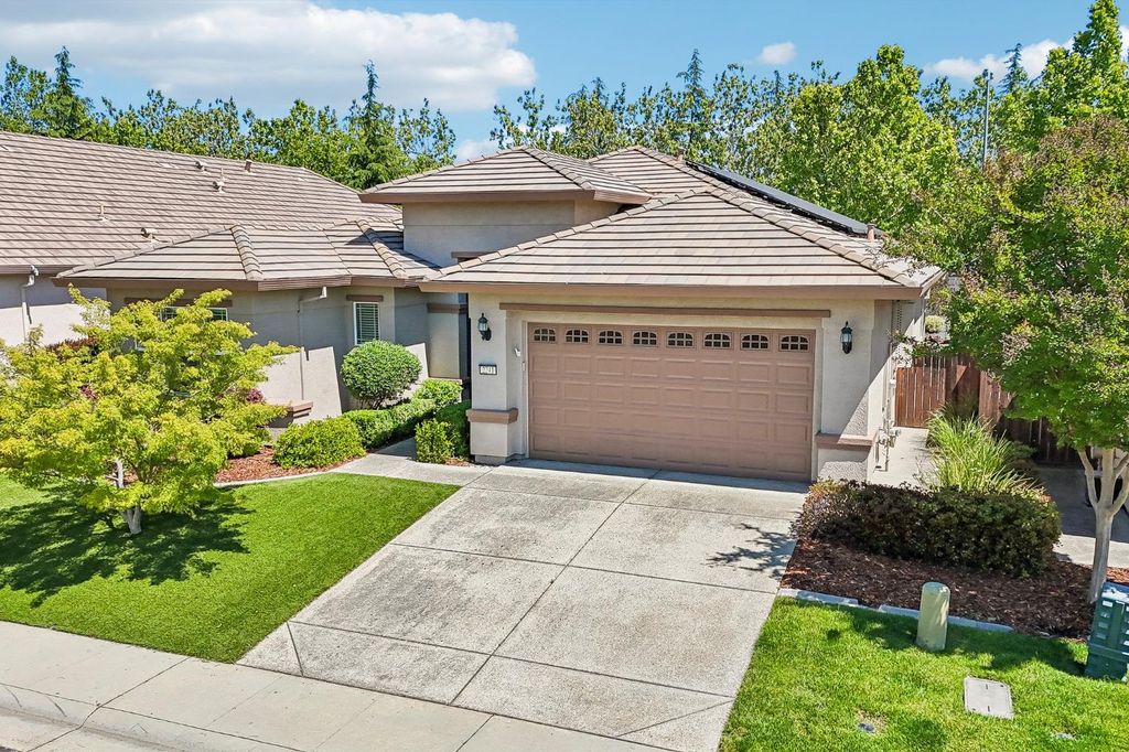 2241 Coryton Ln, Roseville, CA 95747