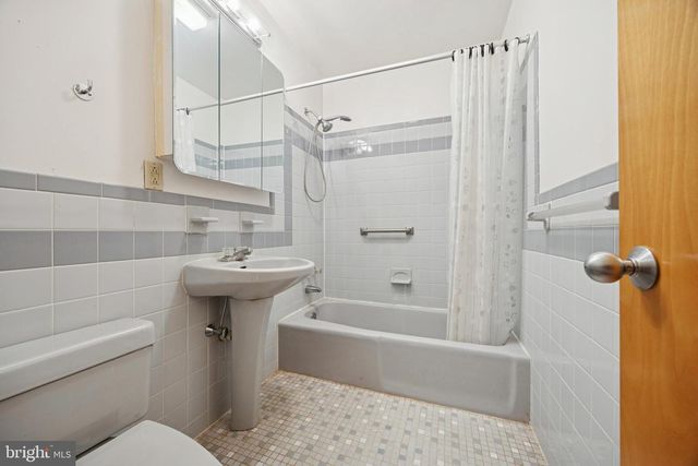 74 HILLSIDE AVE, Huntingdon Valley, PA 19006