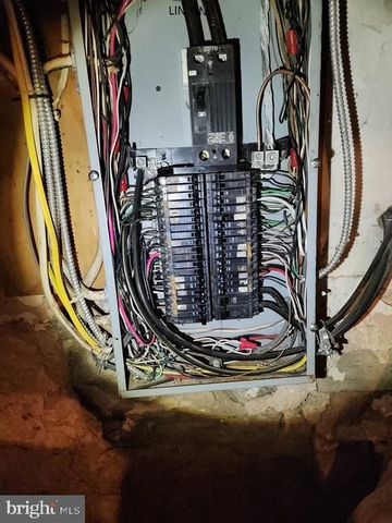 2115 POTTS HILL RD, Etters, PA 17319