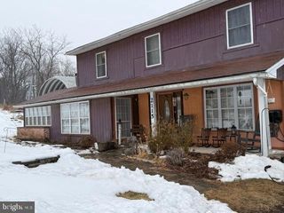 2115 POTTS HILL RD, Etters, PA 17319
