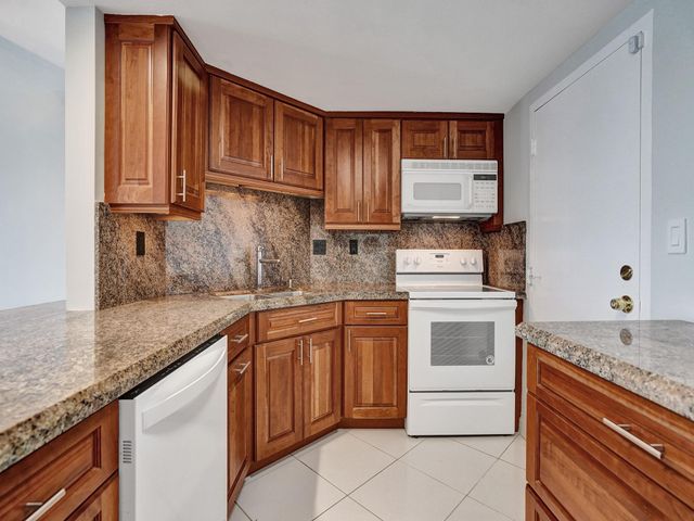 2100 S Ocean Dr 9L, Fort Lauderdale, FL 33316