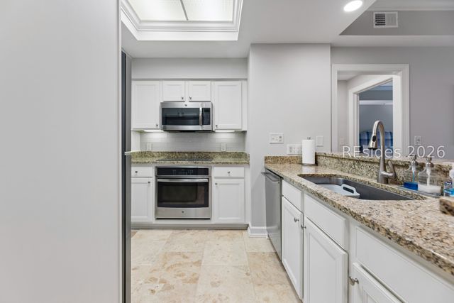 9 Shelter Cove Ln Apt 106, Hilton Head Island, SC 29928