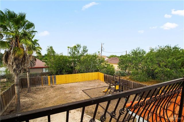 2311 E La Pointe Avenue, Alton, TX 78573