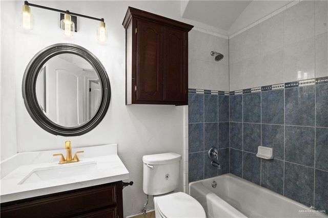 2311 E La Pointe Avenue, Alton, TX 78573