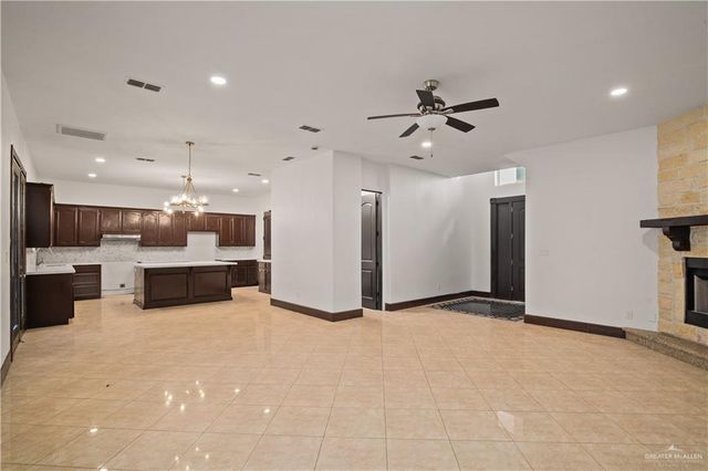 2311 E La Pointe Avenue, Alton, TX 78573