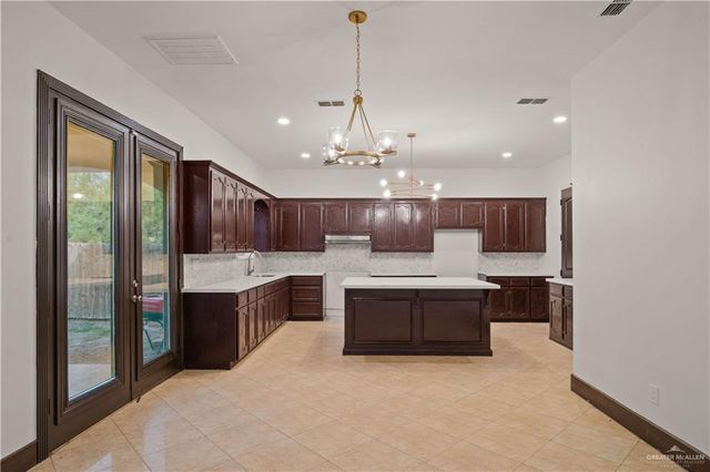 2311 E La Pointe Avenue, Alton, TX 78573