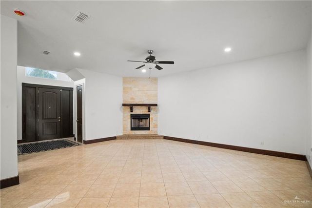 2311 E La Pointe Avenue, Alton, TX 78573