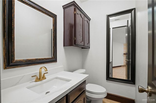 2311 E La Pointe Avenue, Alton, TX 78573