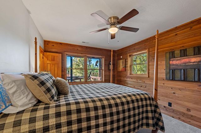 212 Dogpatch Lane, Blue Ridge, GA 30513