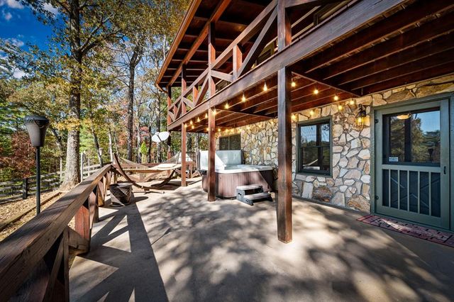 212 Dogpatch Lane, Blue Ridge, GA 30513