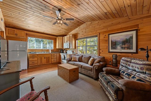 212 Dogpatch Lane, Blue Ridge, GA 30513