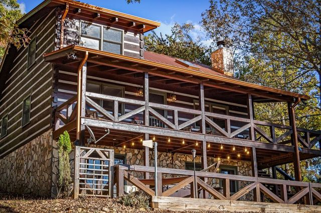 212 Dogpatch Lane, Blue Ridge, GA 30513
