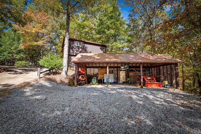 212 Dogpatch Lane, Blue Ridge, GA 30513