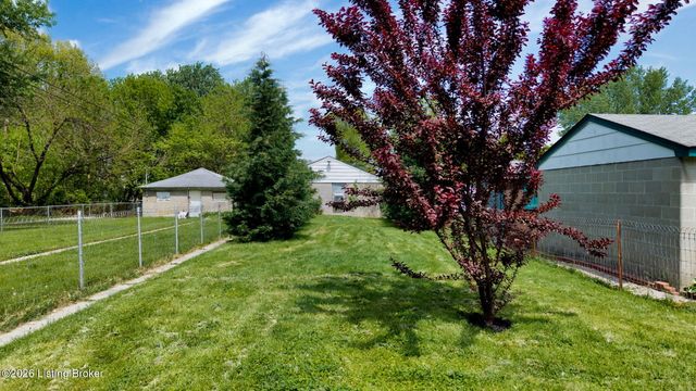 2903 Rowan St, Louisville, KY 40212