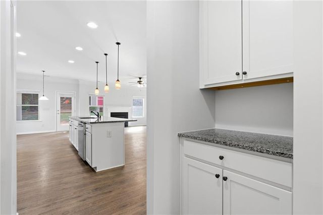 155 Stone Manor Court, Woodstock, GA 30188