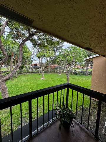 6023 10th Avenue N 215, Greenacres, FL 33463