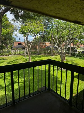 6023 10th Avenue N 215, Greenacres, FL 33463