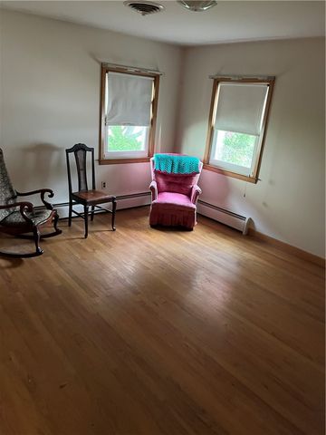 33 Bolton Ave Avenue, Providence, RI 02908