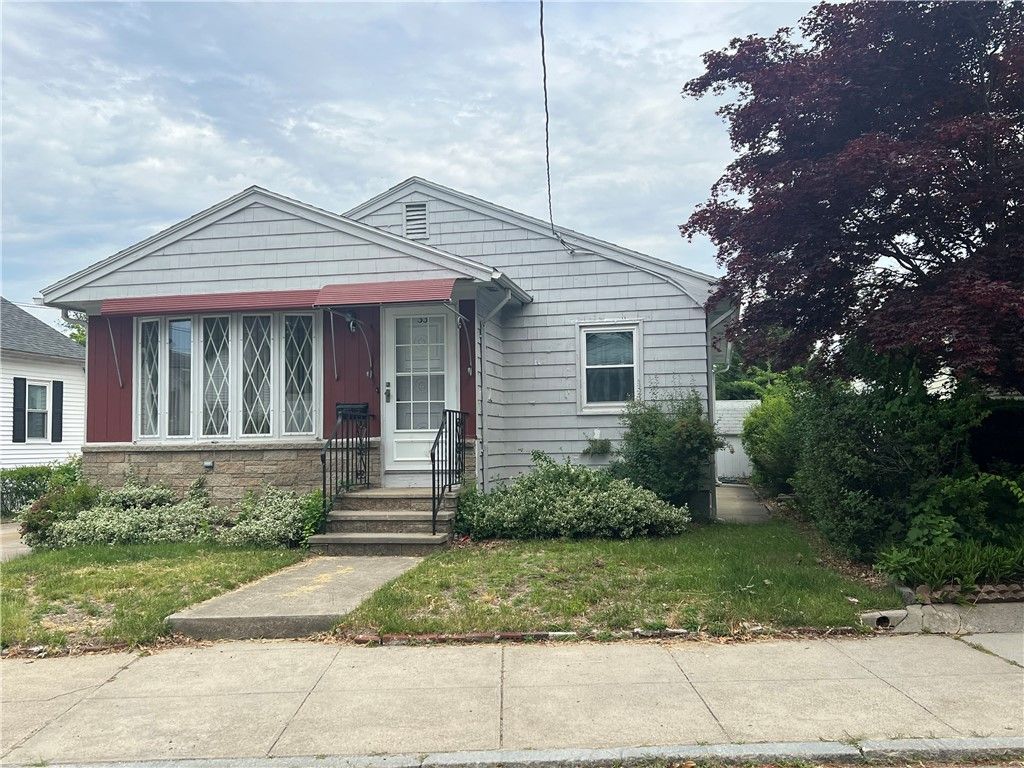 33 Bolton Ave Avenue, Providence, RI 02908