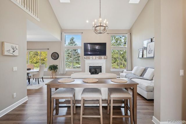 15721 Meadows Drive, Riverview, MI 48193