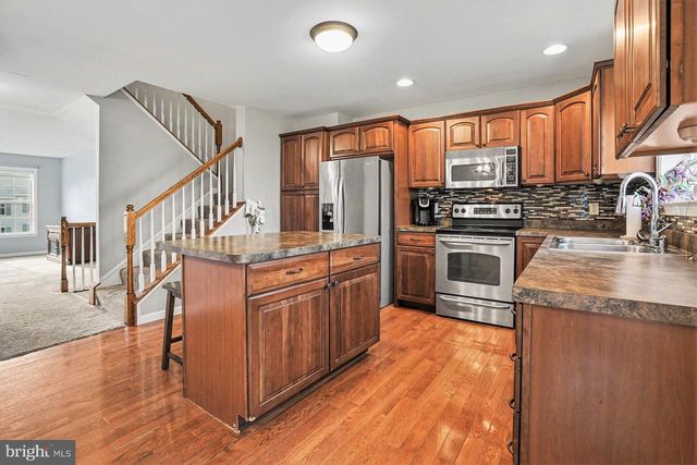 156 MAPLETON BLVD, Harrisburg, PA 17112