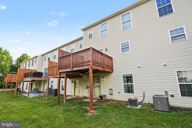 156 MAPLETON BLVD, Harrisburg, PA 17112