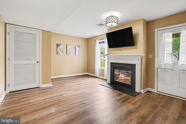 156 MAPLETON BLVD, Harrisburg, PA 17112