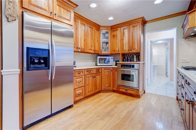 206 Bluff Drive, East Rochester, NY 14445