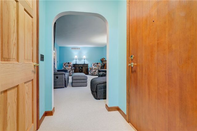 206 Bluff Drive, East Rochester, NY 14445