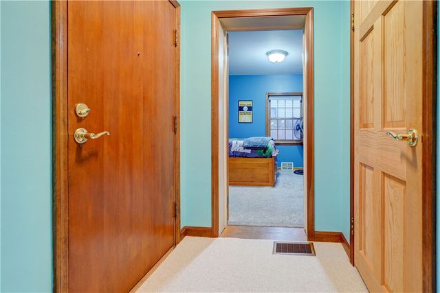 206 Bluff Drive, East Rochester, NY 14445