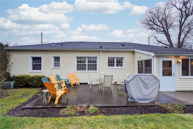 206 Bluff Drive, East Rochester, NY 14445