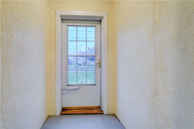 206 Bluff Drive, East Rochester, NY 14445