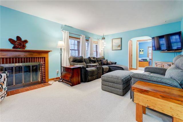 206 Bluff Drive, East Rochester, NY 14445