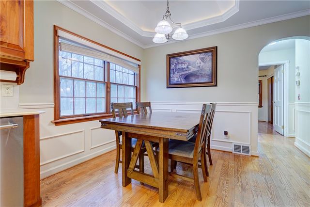 206 Bluff Drive, East Rochester, NY 14445