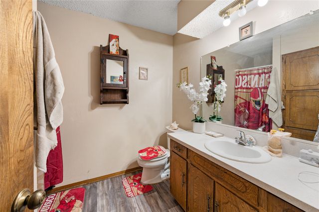 2701 Hurstview Drive, Hurst, TX 76054