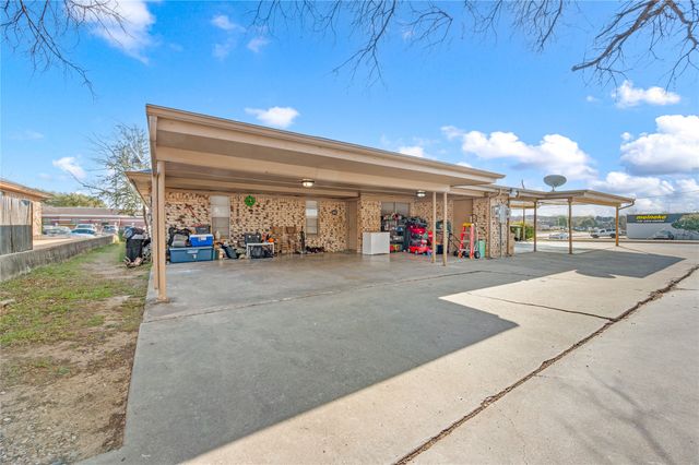 2701 Hurstview Drive, Hurst, TX 76054