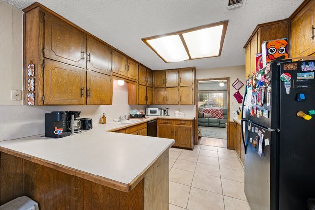 2701 Hurstview Drive, Hurst, TX 76054