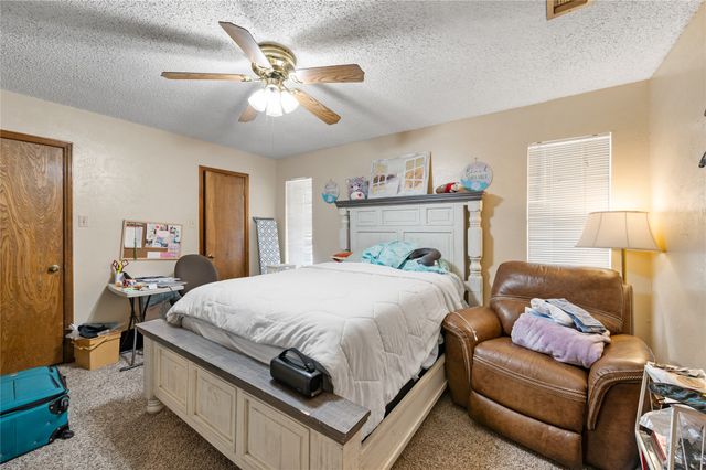 2701 Hurstview Drive, Hurst, TX 76054