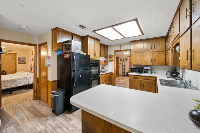 2701 Hurstview Drive, Hurst, TX 76054