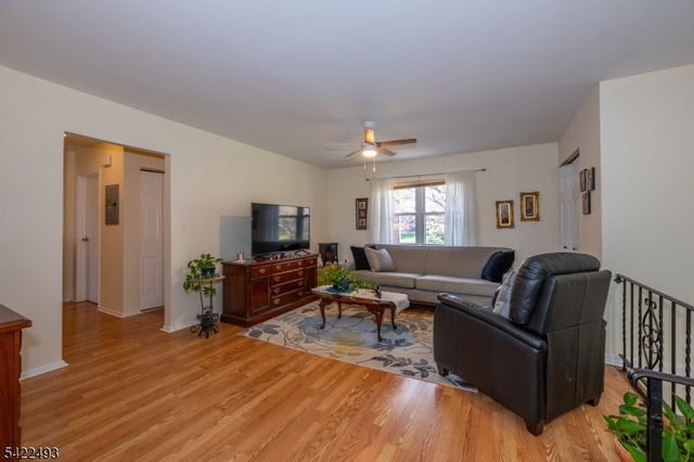 1146 Valley Rd 2A, Wayne Twp., NJ 07470