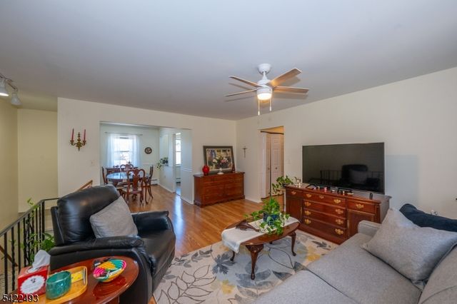 1146 Valley Rd 2A, Wayne Twp., NJ 07470