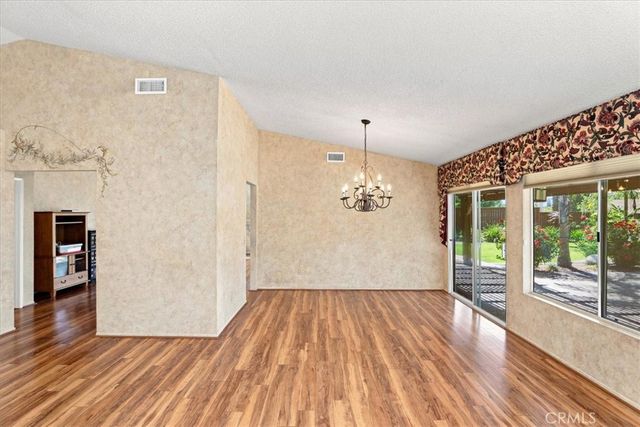 165 Cottonwood Avenue, Riverside, CA 92506
