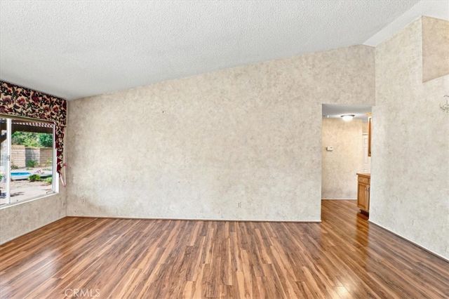 165 Cottonwood Avenue, Riverside, CA 92506