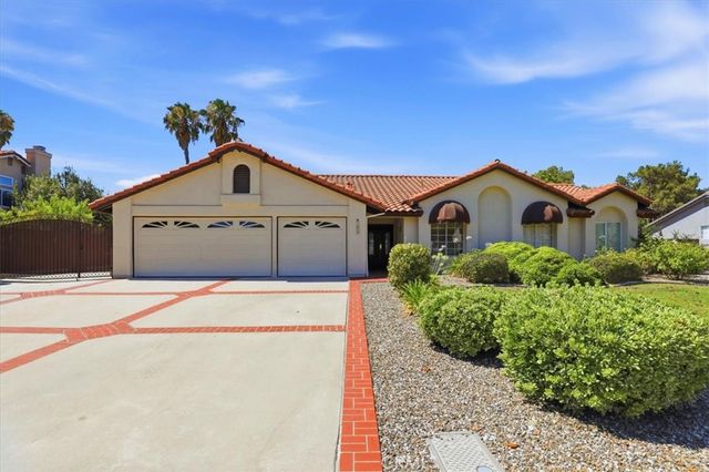 165 Cottonwood Avenue, Riverside, CA 92506