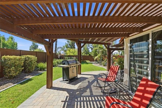165 Cottonwood Avenue, Riverside, CA 92506