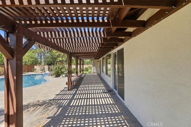 165 Cottonwood Avenue, Riverside, CA 92506