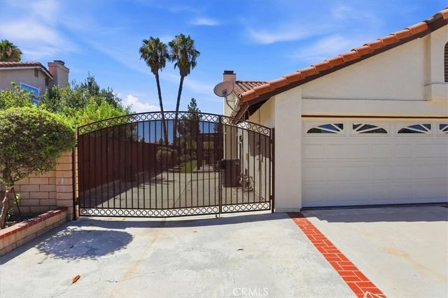 165 Cottonwood Avenue, Riverside, CA 92506